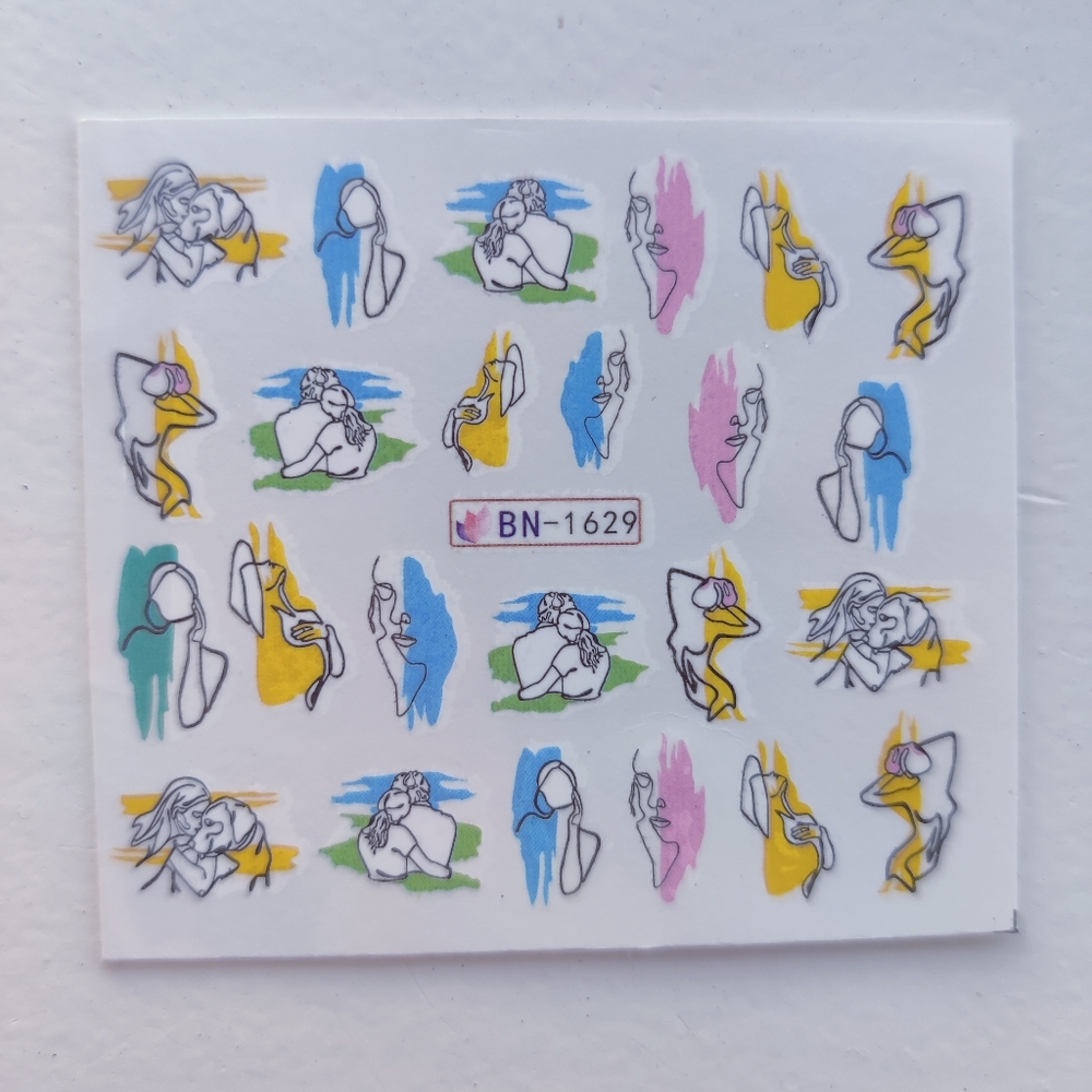 BUNDLE FOR $2✨💅 Nail Decals